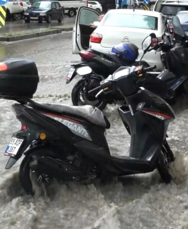 Sağanak ve dolu hayatı olumsuz etkiledi