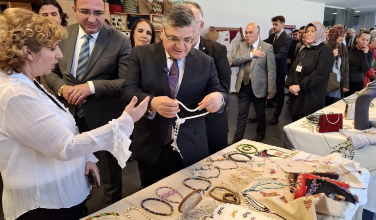 Sinop fotoğrafları ve yöresel el sanatları sergilendi