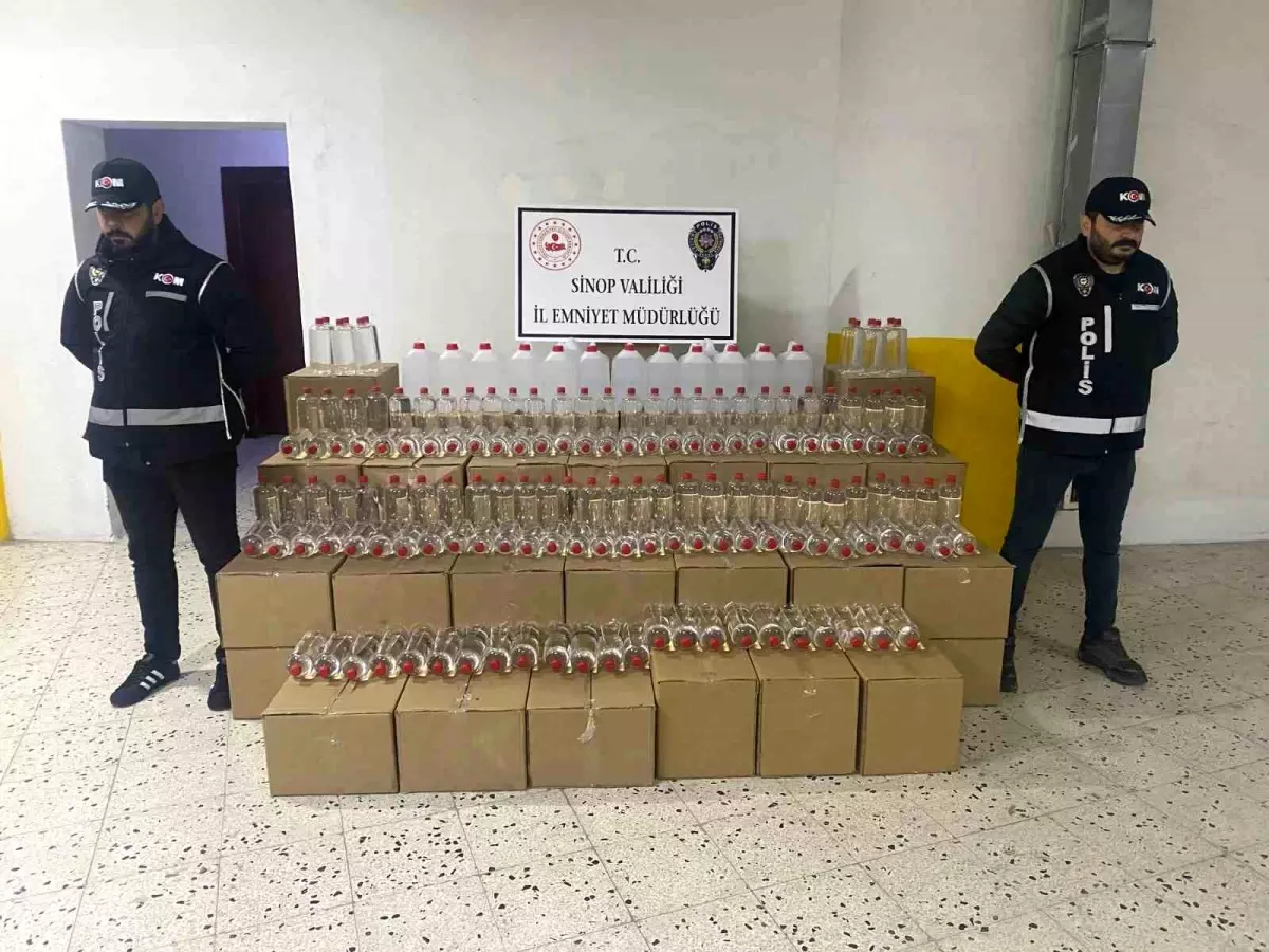 Sinop'ta Polis Operasyonu: 1300 Litre Sahte Alkol Ele Geçirildi