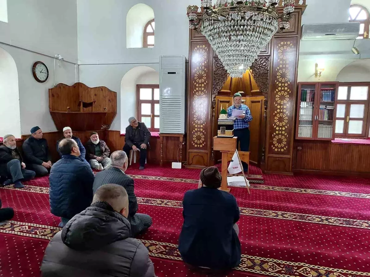 Sinop'ta Hacı Adaylarına Yönelik Eğitim Semineri Düzenlendi