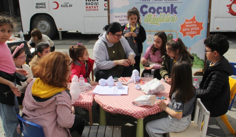 Sinop'ta çocuklar yaptıkları etkinlikle "sıfır atığa" dikkati çekti