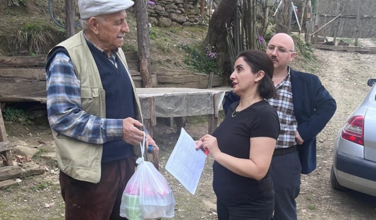 Sinop’ta kaçak avlanan kalkan balıkları vatandaşa dağıtıldı