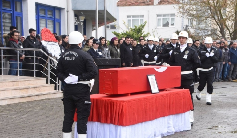 Sinop’ta kalp krizi geçiren polis memuru hayatını kaybetti