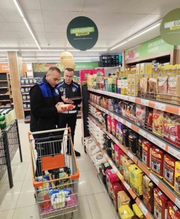 Zabıta ekiplerinden etiket denetimi