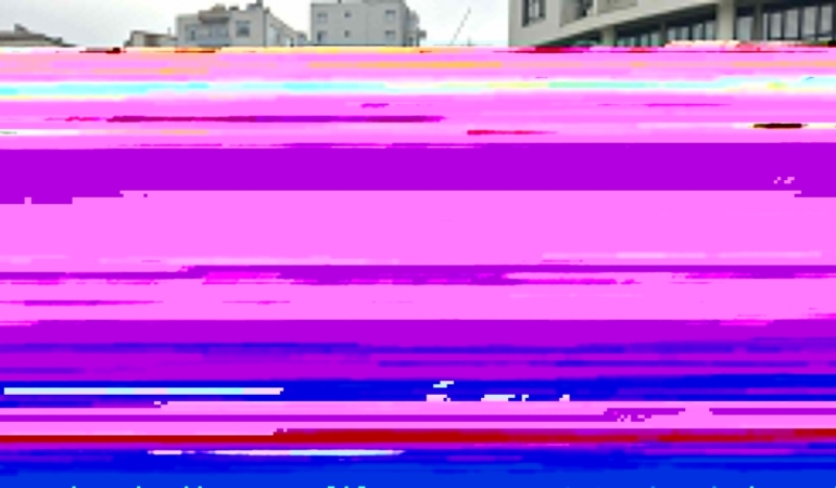 Sinop’ta meydana gelen kazada iki araçta hasar oluştu