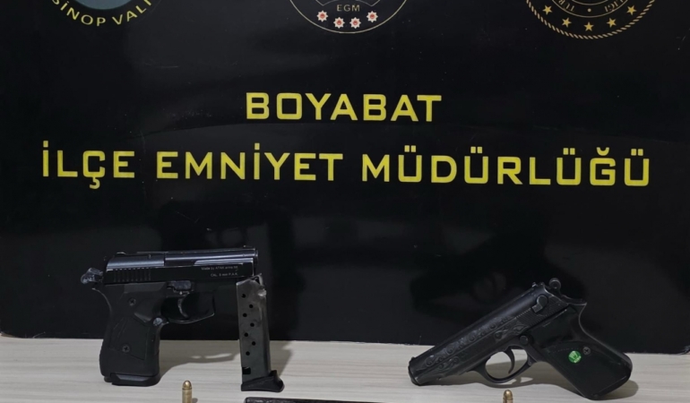 Sinop’ta üzerinde ruhsatsız tabanca taşıyan 3 şüpheli gözaltına alındı