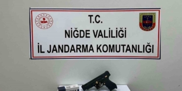 Şüphelenilen araçtan sahte avukat kimliği ile yasaklı madde çıktı
