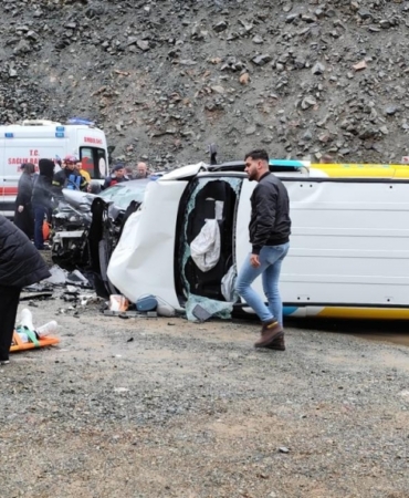 Trafik kazasında 6 kişi yaralandı