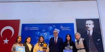 Türkeli Gençlik Merkezi temsilcileri il birincisi oldu