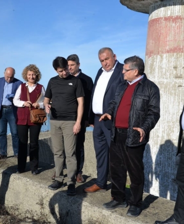 Vali Özarslan fırtınadan zarar gören alanları gezdi