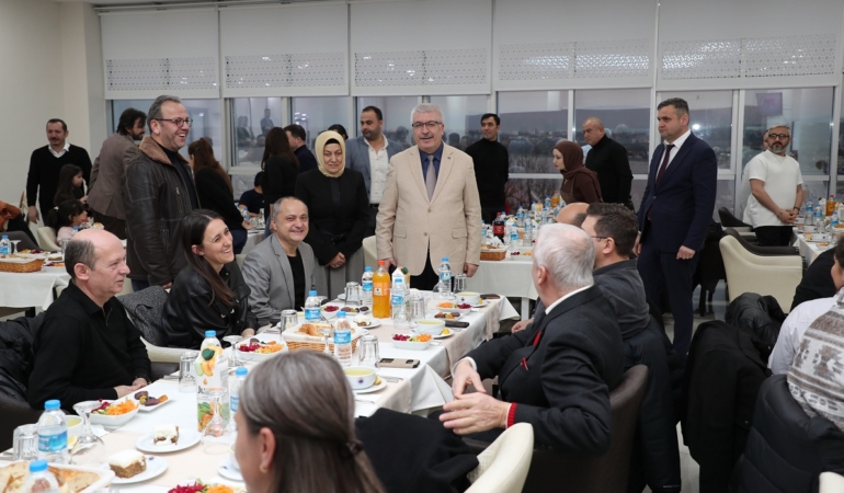 SNÜ ailesi iftar programında buluştu