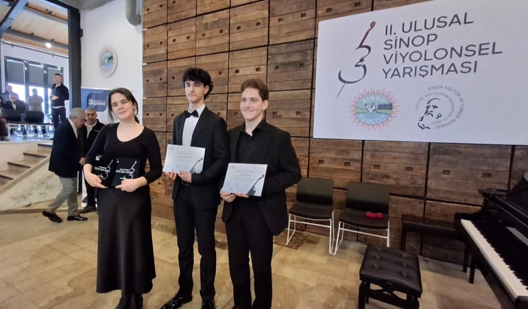 Sinop’ta genç yetenekler ödüllerini aldı