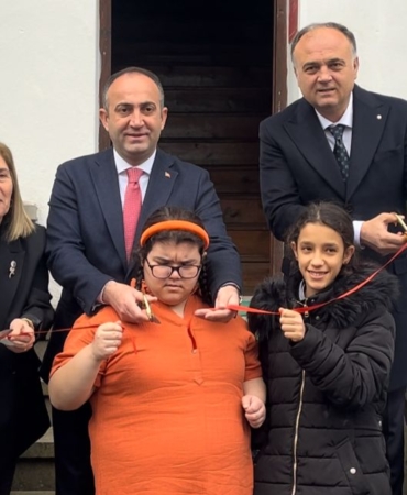 Sinop'ta otizm farkındalık sergisi açıldı