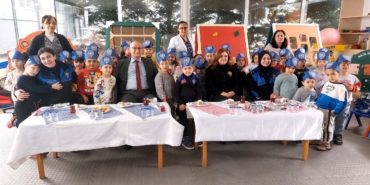 Sinop polisi anaokullu minikleri ziyaret etti