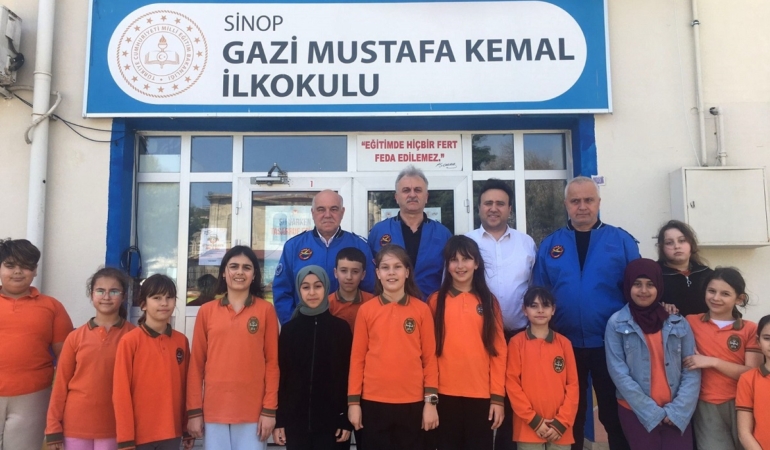THK Sinop Şube yönetimi ilkokul öğrencileriyle buluştu
