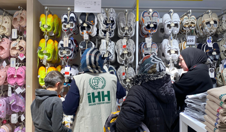 Sinop İHH, 24 yetim çocuğu daha sevindirdi