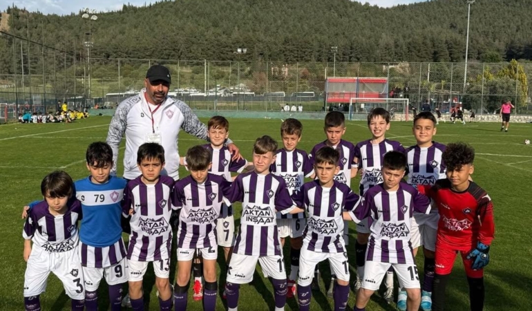 Sinopspor U11 takımından üstün başarı