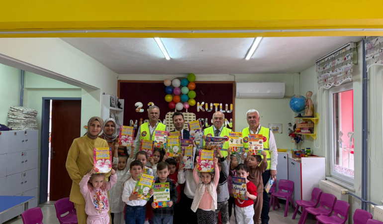 THK Sinop Şubesi, öğrencilerin sevincine ortak oldu