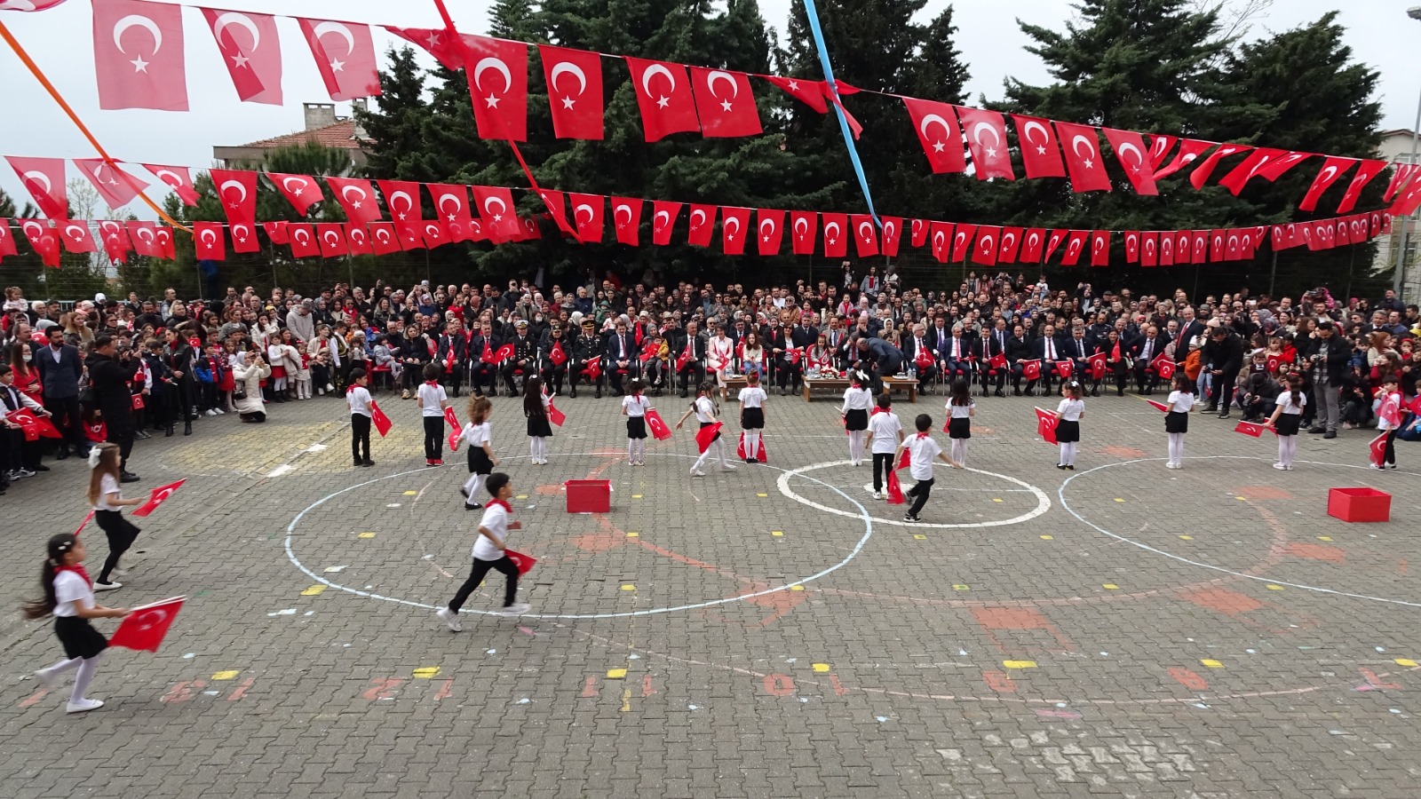 SİNOP’TA 23 NİSAN ULUSAL EGEMENLİK VE ÇOCUK BAYRAMI KUTLAMALARI