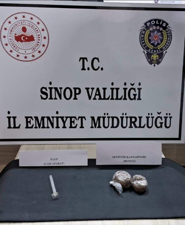 SİNOP’TA 19.50 GRAM SENTETİK KANNABİNOİD HAM MADDESİ YAKALANDI