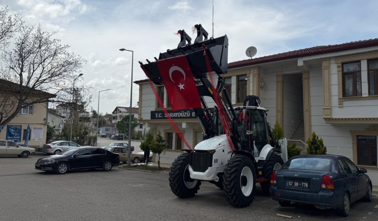 İlçe belediyesine iş makinesi hibesi