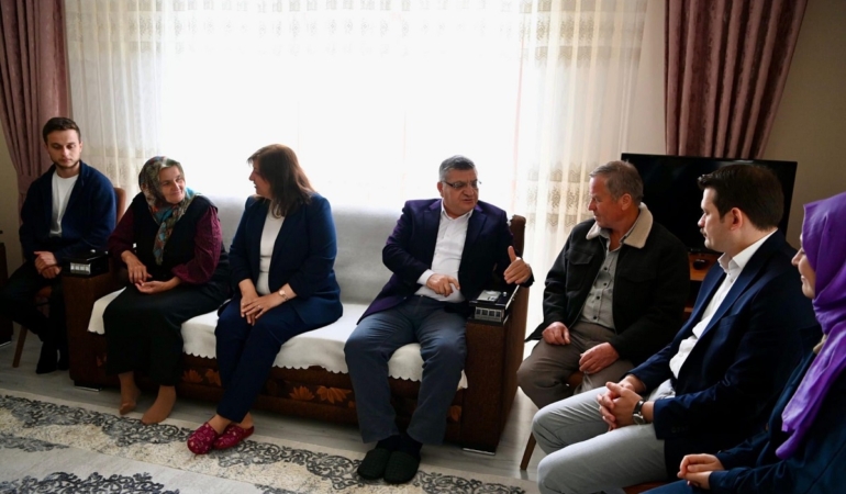 Sinoplu şehidin annesine anlamlı ziyaret