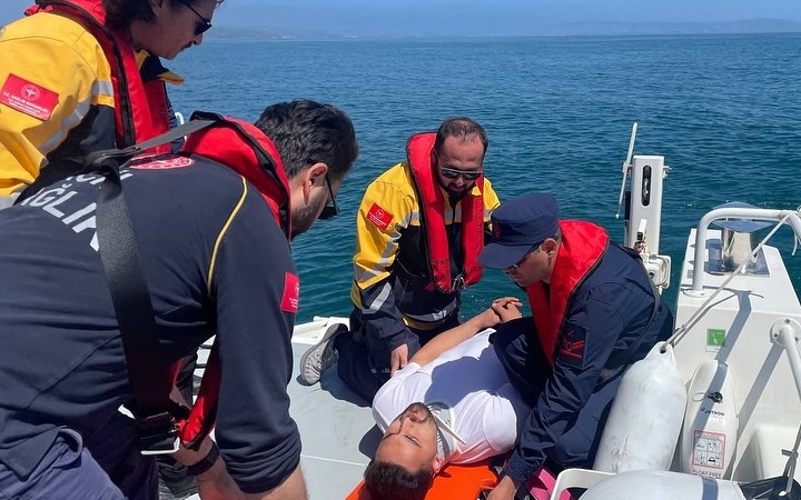Sinop’ta deniz üzerinde acil tahliye tatbikatı yapıldı