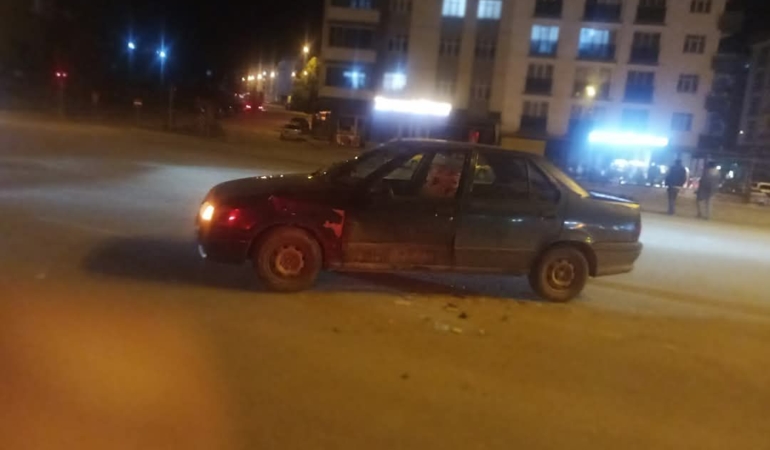 İlçedeki trafik kazası maddi hasarla atlatıldı