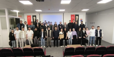 MOBİL EKİP LİDERİNDEN GENÇLERE KARİYER TAVSİYELERİ