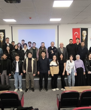 MOBİL EKİP LİDERİNDEN GENÇLERE KARİYER TAVSİYELERİ