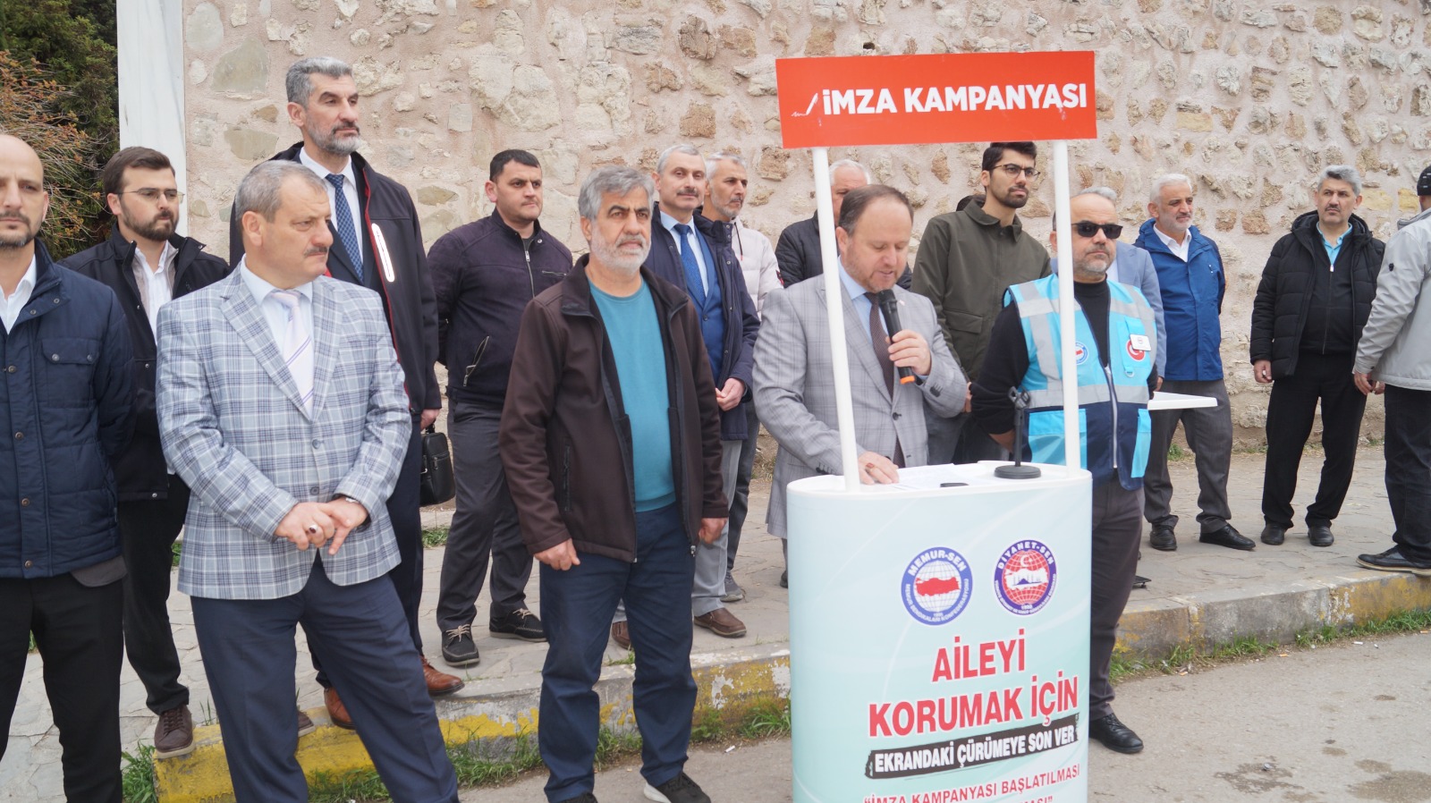 DİYANET-SEN’DEN AHLAKİ YOZLAŞMAYA KARŞI İMZA KAMPANYASI