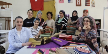 Kooperatifleşen köy kadınları emeklerini üretime dönüştürdü