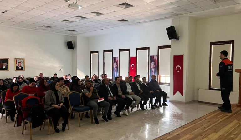 AFAD, Boyabat'ta afet farkındalık eğitimi verdi