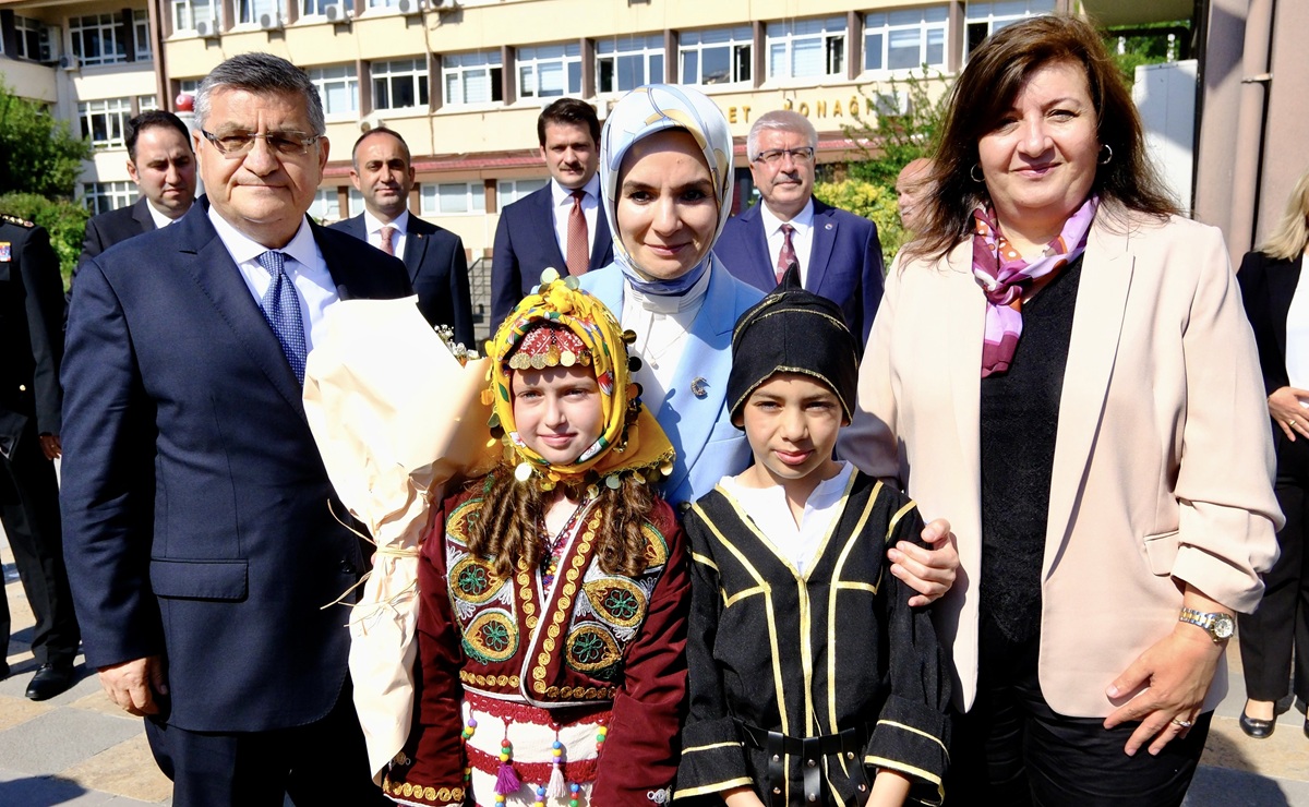 Aile ve Sosyal Hizmetler Bakanı Göktaş, Sinop’ta ziyaretlerde bulundu
