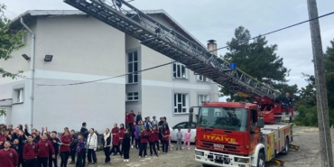 MEKTUP SEVGİYLE YAZILDI, SEVGİYLE KARŞILIK BULDU