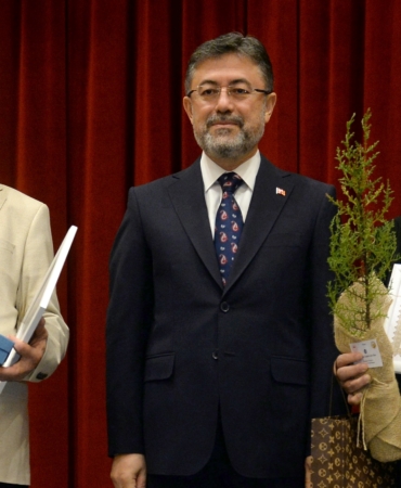 aaa-20231124-33009156-33009154-tarim-ve-orman-bakani-yumakli-sinopta-ogretmenlere-seslendi