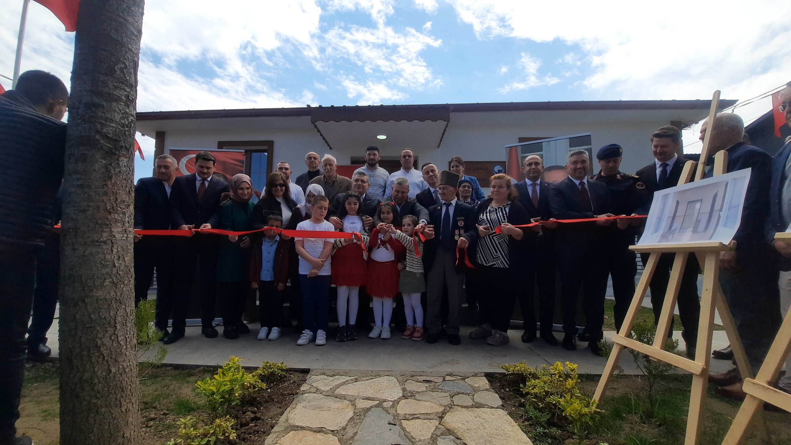 SİNOP’TA KÖY YAŞAM MERKEZLERİ HALKIN KULLANIMINA SUNULDU
