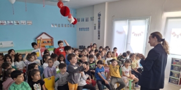 anaokulu-ogrencilerine-sifir-atik-egitimi-verildi