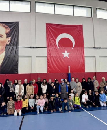 ayancikta-anneler-gunu-etkinligi-duzenlendi