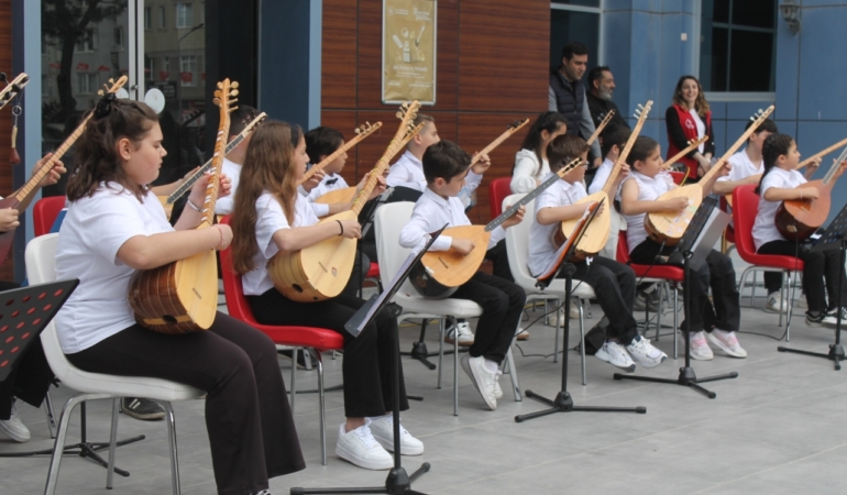 Bafra’da Gençlik ve Spor Festivali düzenlendi