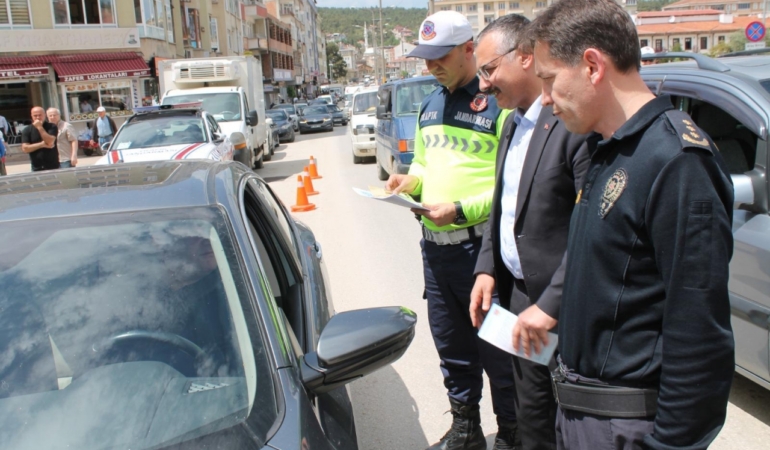 boyabatta-suruculere-trafik-kurallari-bilgilendirmesi-yapildi