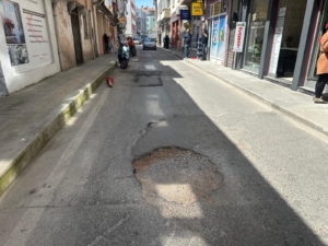SÜRÜCÜLER ZOR ANLAR YAŞIYOR!