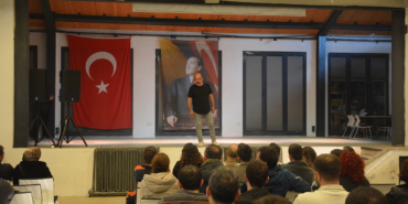 AYHAN TAŞ, SİNOP’TA HAYRANLARIYLA BULUŞTU