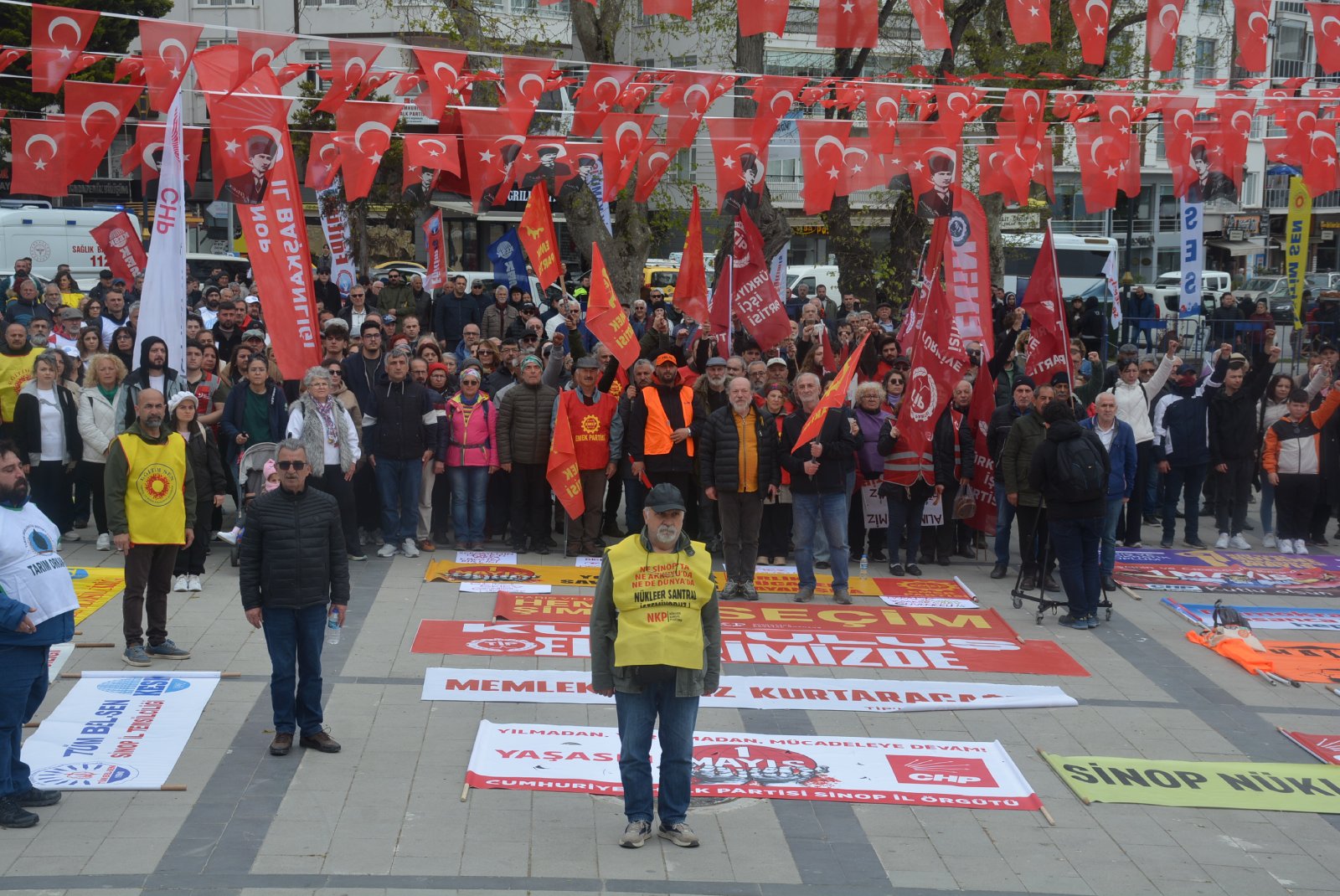 SİNOP’TA 1 MAYIS COŞKUYLA KUTLANDI