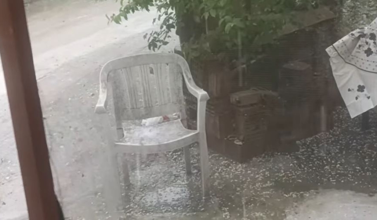 İlçede dolu etkili oldu