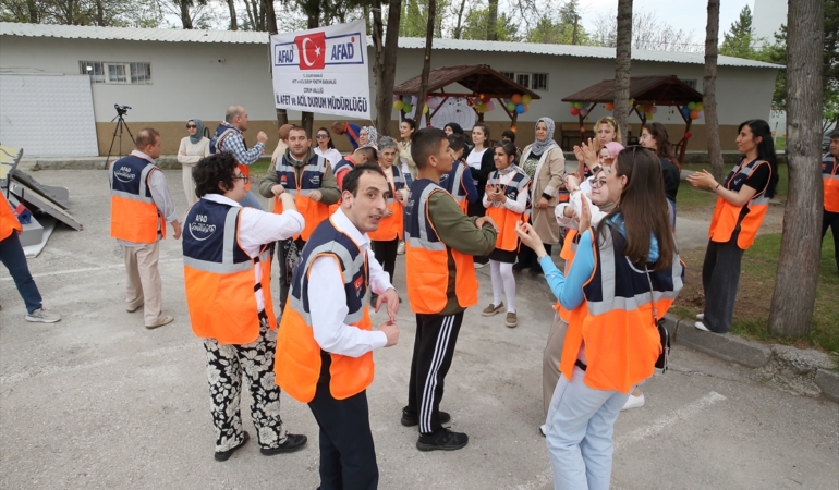 engelliler-afadin-arama-kurtarma-etkinligine-katildi