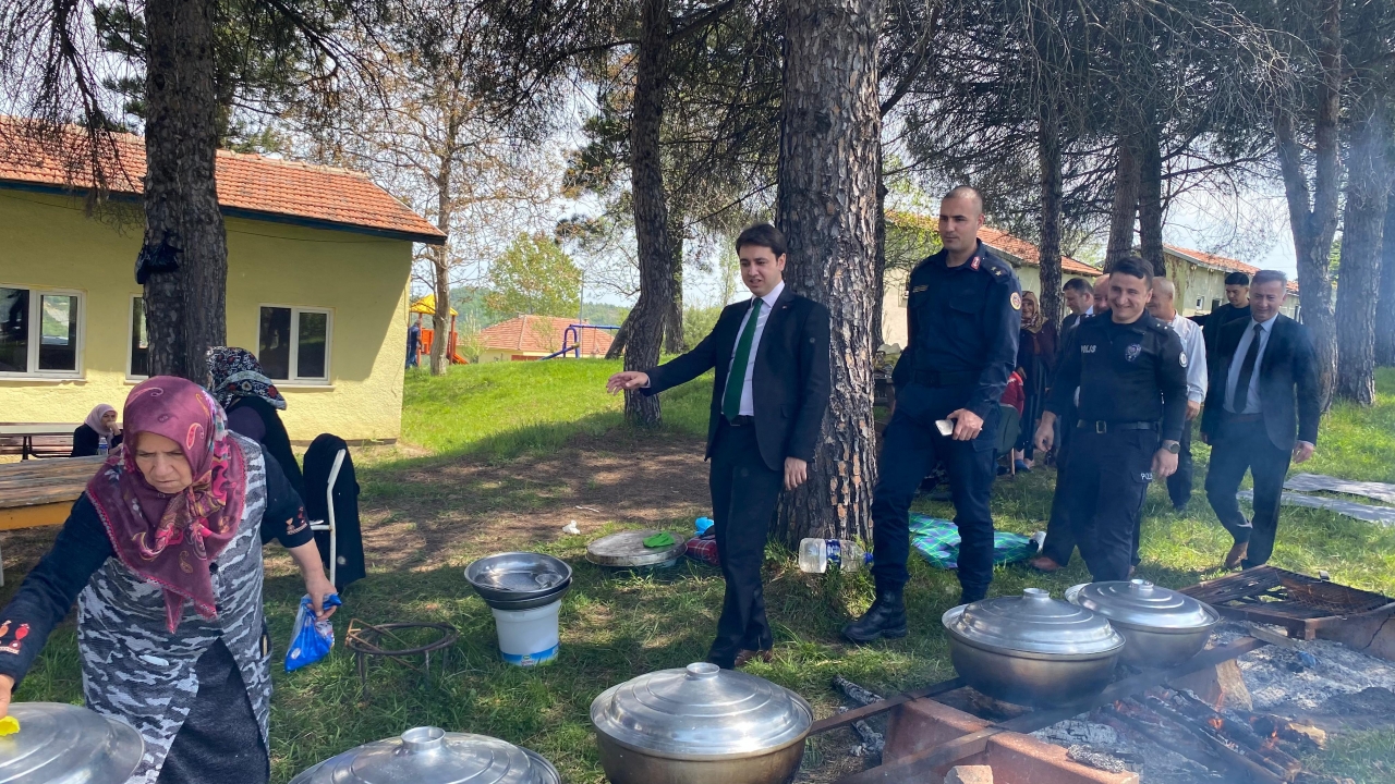 ilce-halki-hidirellez-senliginde-bulustu