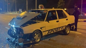 karabukte-iki-otomobil-carpisti-4-yarali