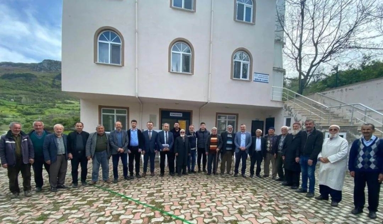 Boyabat Kaymakamı Yılmaz, köy ziyaretinde bulundu