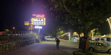 kina-toreninde-davetlilerin-uzerine-disko-topu-dustu-3-yarali